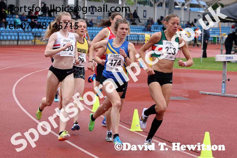 Senior womens1500 metres, Northern Senior and Under-20s Champs., SportsCity, Manchester. Photo: David T. Hewitson/Sports for All Pics